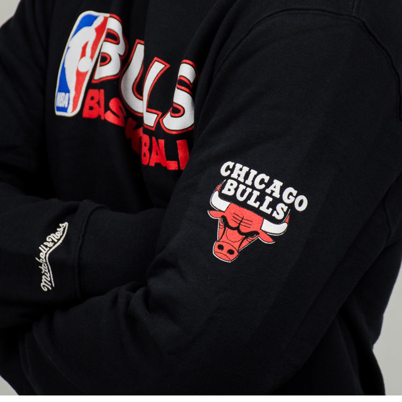 The Bulls have decided to retain one of the key assets they received in the Jimmy Butler trade Show your pride in red and black with official Chicago Bulls jerseys and gear from Nike. Founded in as the third NBA franchise in city history, the Chicago Bulls went on to dominate the 90s and become one of the most recognizable sports franchises in the world.