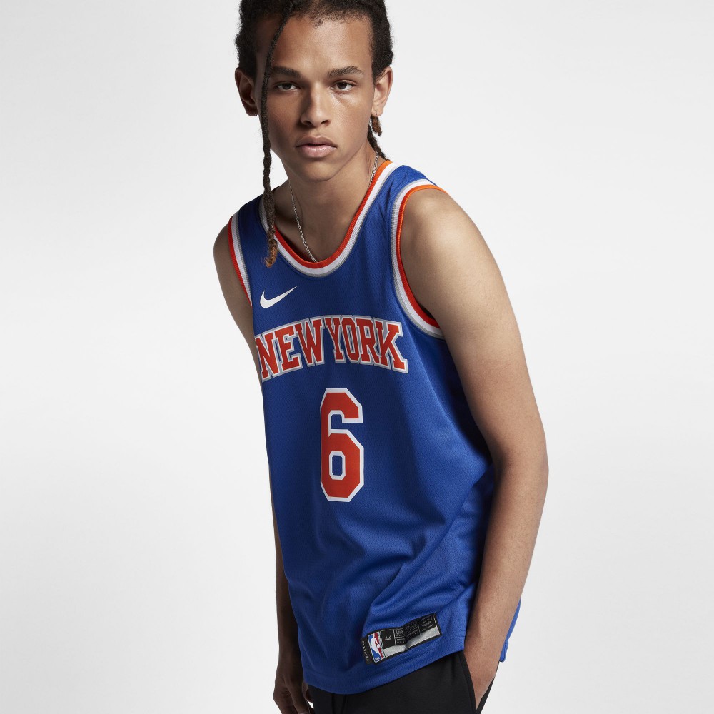 ny knicks porzingis jersey