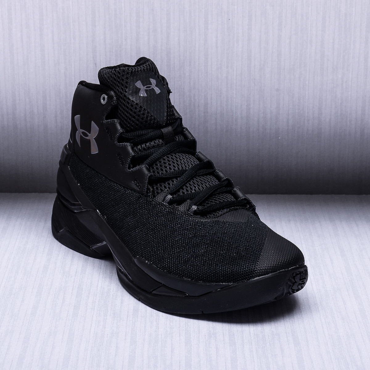 black under armour basketball shoes