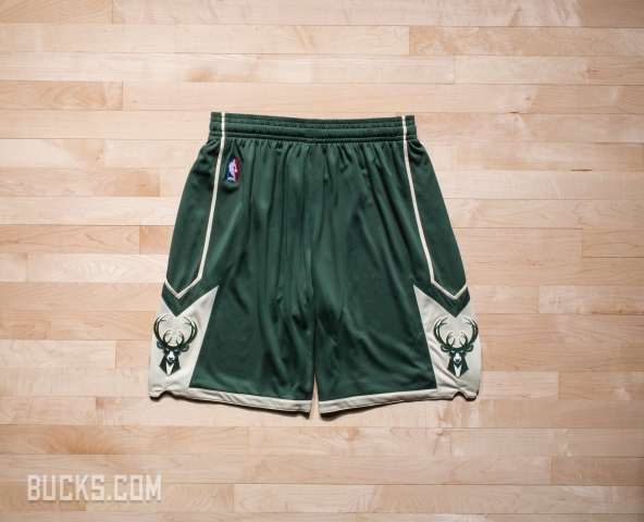 Naujoji Milwaukee Bucks apranga