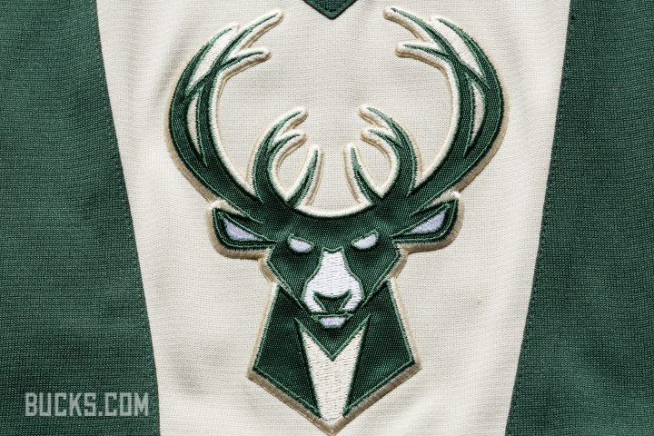 Naujoji Milwaukee Bucks apranga