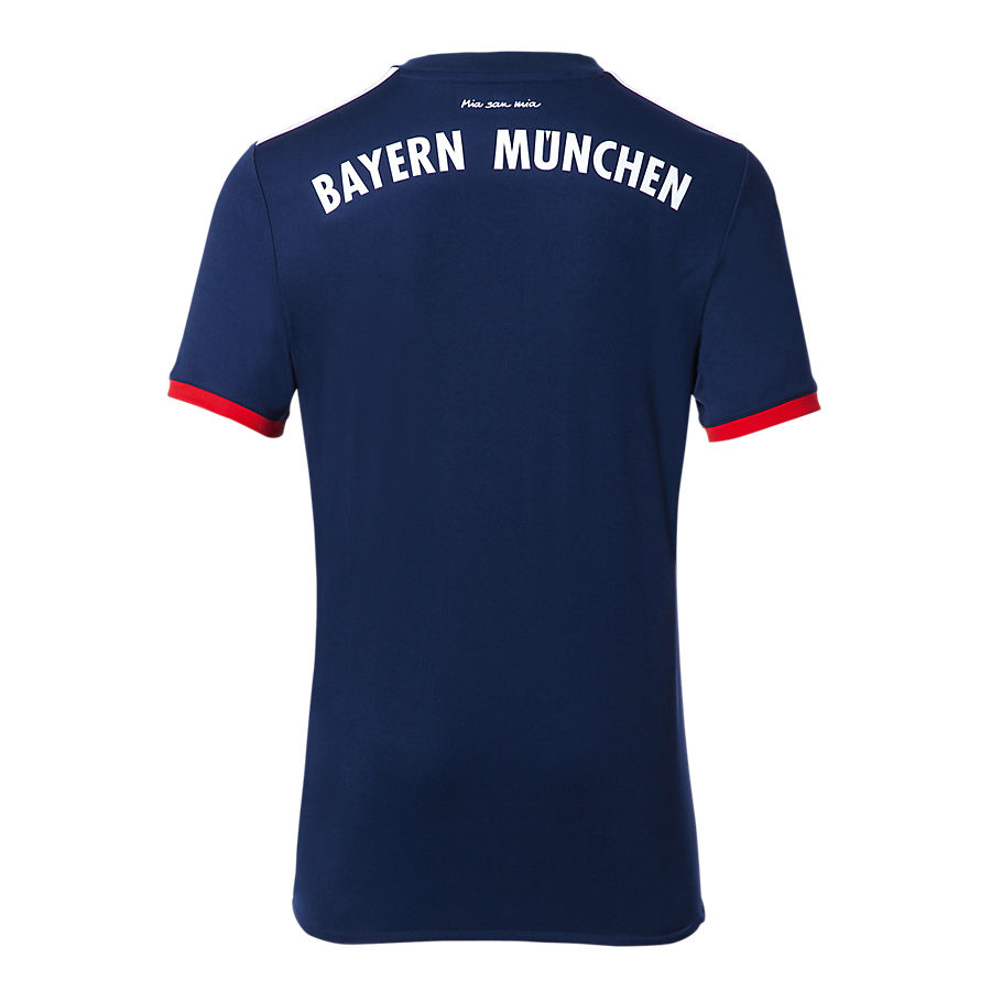FC Bayern 2017-18 Away Kit