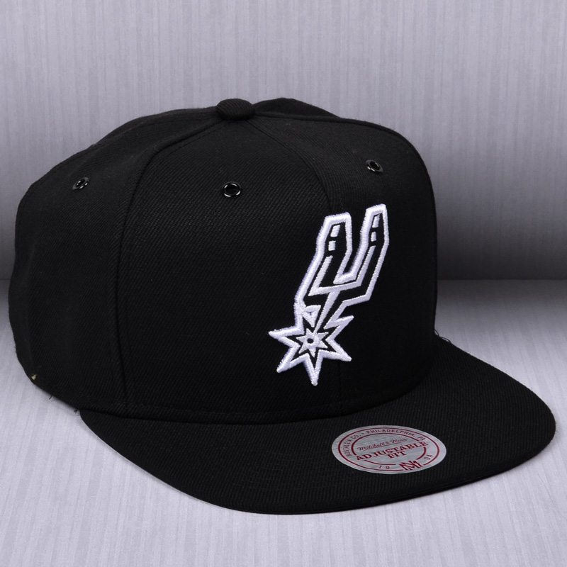spurs snapback mitchell and ness